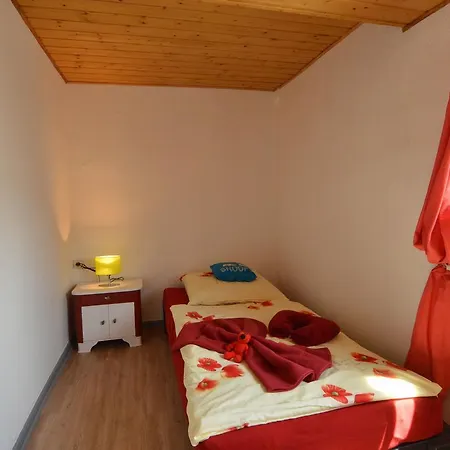 Modern Holiday Home In Mastershausen With Terrace *